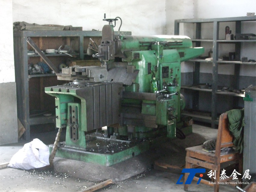 钛材加工设备1.jpg